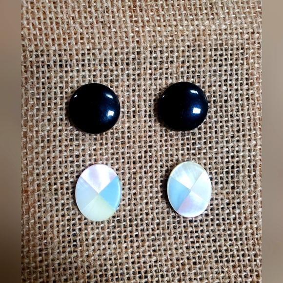 BOGO SALE Set of 2 Retro 80s earrings - Picture 1 of 3